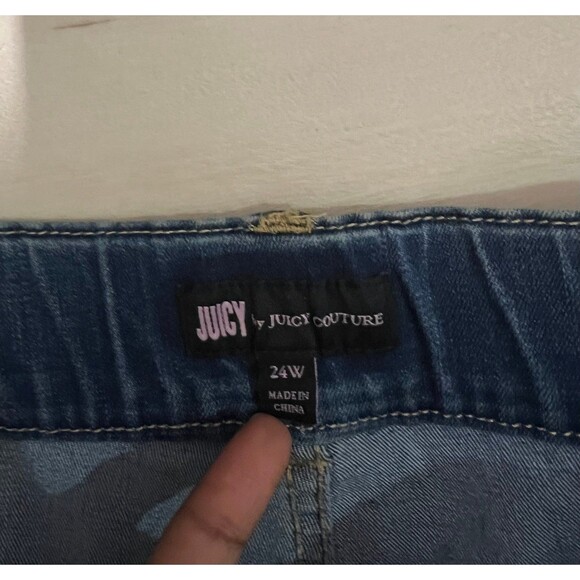NEW Juicy Couture Plus Size 24W Blue Denim Pull On Elastic Waist Cropped Jeans - Picture 4 of 8